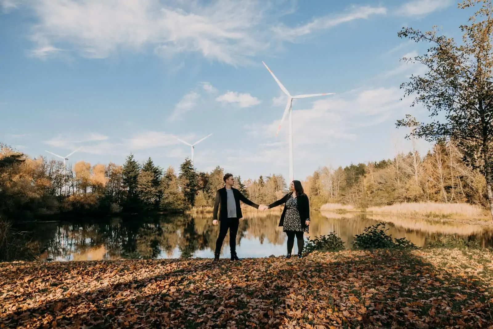natürliche outdoor Paarfotos im Oktober - Fotograf für Paarshootings im Saarland und der Pfalz - Andreas Heu